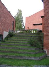 "Escalera de campo" del ayuntamiento, que da acceso al patio central del edificio.
