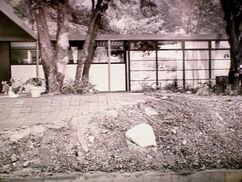 Casa Koenig, 2002 Los Encinos Avenue, Glendale, California (1950)