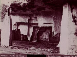 Crupi, Giovanni (1849-1925) - n. 311 - Siracusa - Grotta dei Cordari.jpg