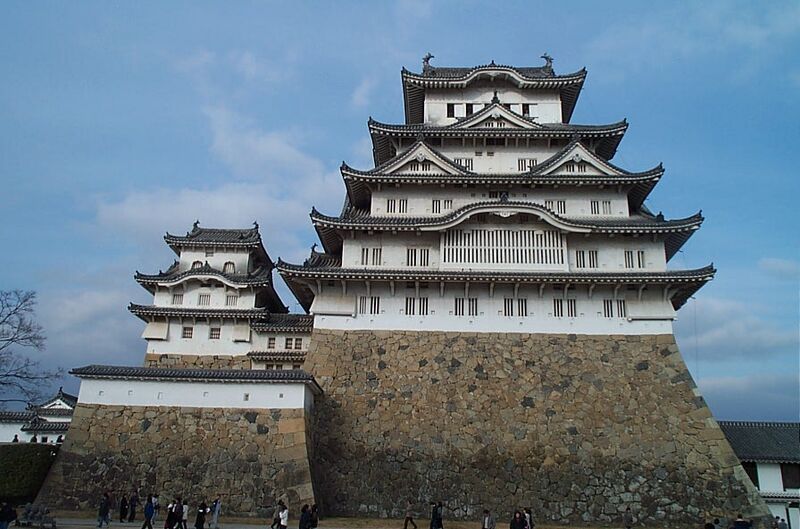 Archivo:Tower of Himeji-jo 001.JPG