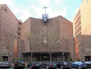 Iglesia de Santa María del Monte Carmelo (Madrid) 01.jpg