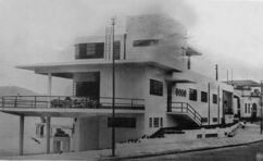 Club Marimbás, Río de Janeira, (1932), junto con Gregori Warchavchik