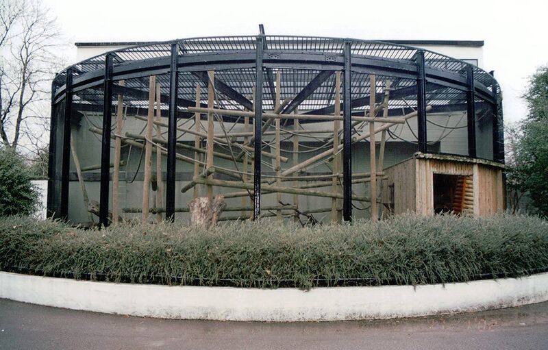 Archivo:Lubetkin.Casa de los gorilas.Zoo de Londres.3.jpg