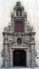 Portada de la capilla del antiguo Monte de Piedad de Madrid (1733)