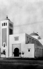Iglesia franciscana, Lareche (1927-1931), junto con Rafael Bergamín