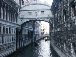 Venice(Bridge of Sighs).JPG