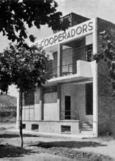 Unión de Cooperadores de Gavá (1935), junto con Torres Clavé.
