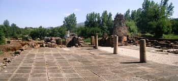 Plaza de la ciudad romana de Ammaia.