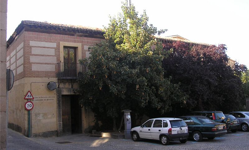 Archivo:Sede UNED.Segovia.jpg