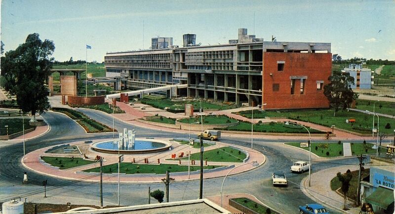 Archivo:Centro Cívico de Santa Rosa (Años 1960).jpg