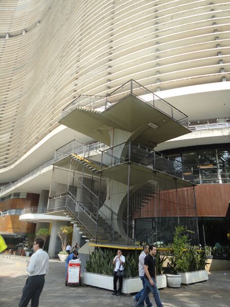 Archivo:Niemeyer.EdificioCopan5.jpg