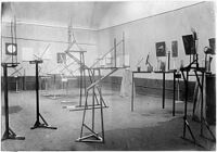 Primera exposición de arte constructivista en 1921.
