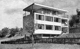 Wohnhaus, Riehen, Suiza (1925) junto con Hans Schmidt