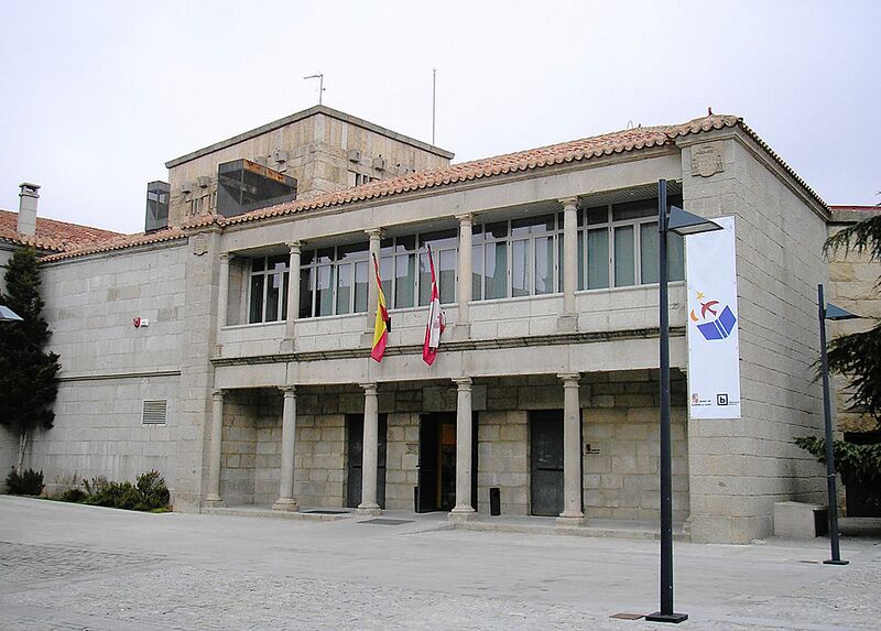 Archivo:Biblioteca pública de Ávila.jpg