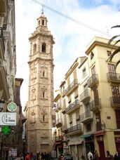 Plaza de santa Catalina con la torre