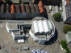 Ayuntamiento y Sala de Exposiciones, Ulm, Alemania (1986-1993)