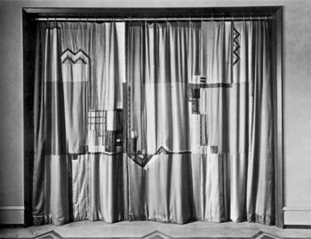 Figura 4. Dörte Helm: cortina de la casa Sommerfeld.
