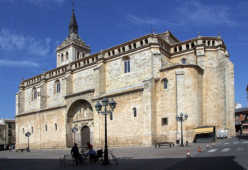 Archivo:Iglesia de san Benito Abad.jpg