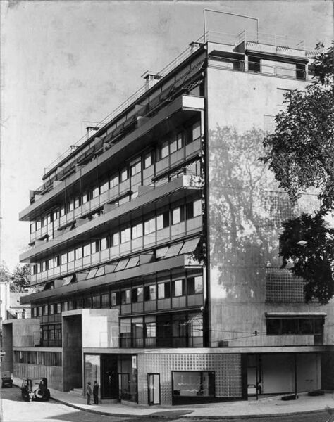 Archivo:LeCorbusier.EdificioClarte.1.jpg