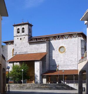 Axpe (Busturia) - Iglesia de Santa María de Axpe 12.jpg