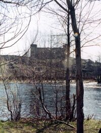 Vista del castillo sobre el río Tormes