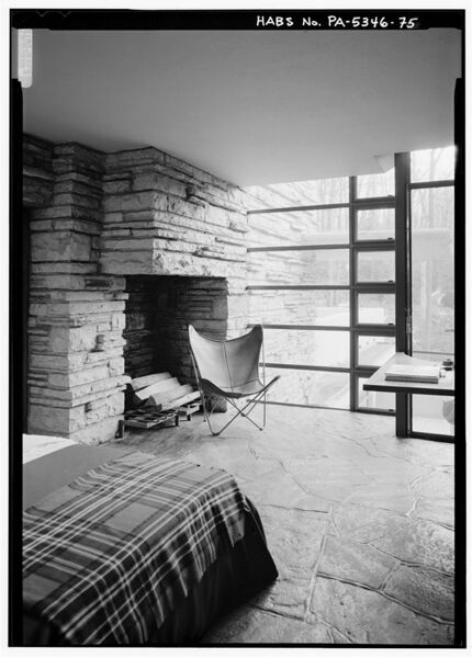 Archivo:Fallingwater - Dressing Room stone fireplace - HABS PA,26-OHPY.V,1-75.jpg