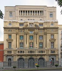 Colaboración en fachada de Ministerio de Educación, Madrid (1923) con Francisco Javier de Luque López