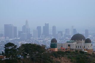 Vista de Los Ángeles y el observatorio durante la expansión.