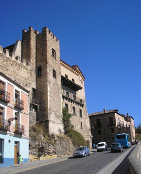 Archivo:Palacio marqueses de moya .Segovia.3.jpg
