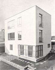 Casa del pintor A. V. Hrstky, Praga (1931)