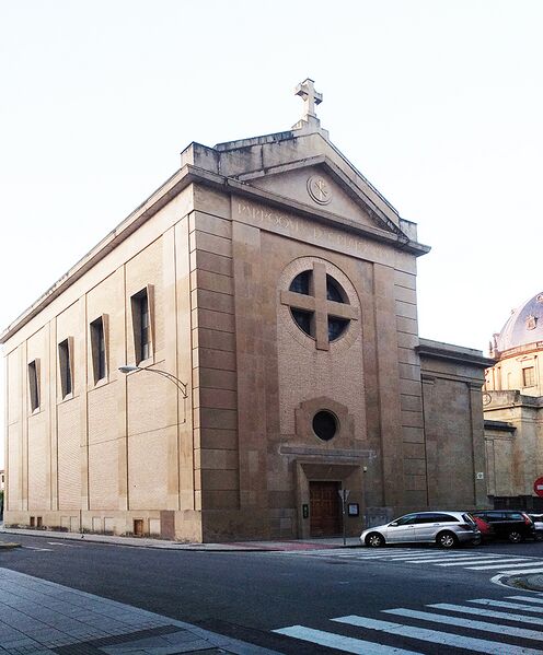 Archivo:Iglesia de Cristo Rey (Pamplona) 01.jpg