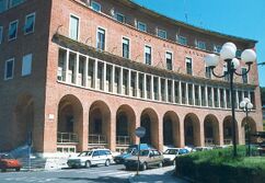 Palacio de Gobierno, Arezzo (1936)