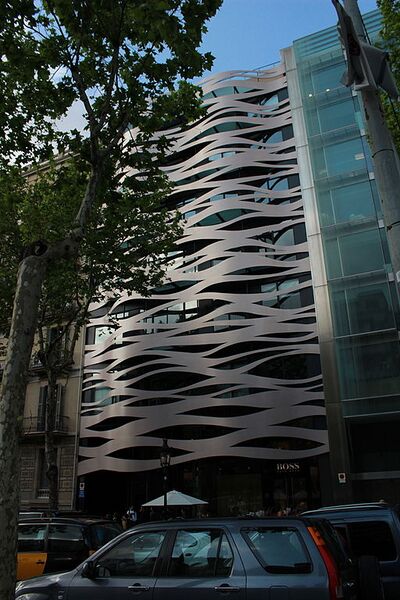 Archivo:Building by Toyo Ito in Barcelona.jpg
