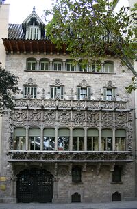 Fachada principal del Palau del Baró de Quadras