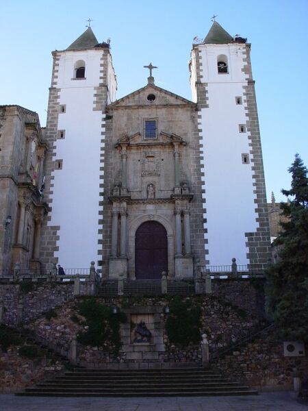 Archivo:Caceres Iglesia de San Francisco Javier.jpg