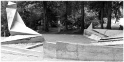 Gropius.Monumento caidos de marzo.3.jpg