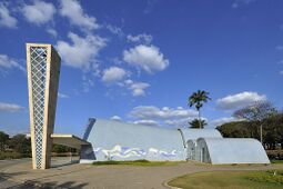 Niemeyer.IglesiaSanFrancisco.4.jpg