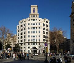 Sede de la Compañía Telefónica de España, Barcelona (1925), con M. de los Santos y F. de P. Nebot.